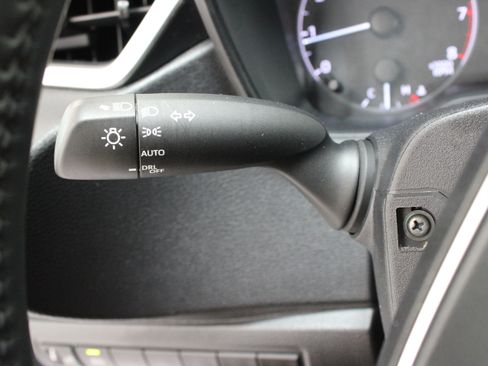 Used 2025 Toyota Corolla SE FWD image 22