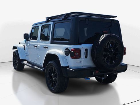 Used 2022 Jeep Wrangler Unlimited Sahara w/ Cold Weather Group AWD/4WD image 6