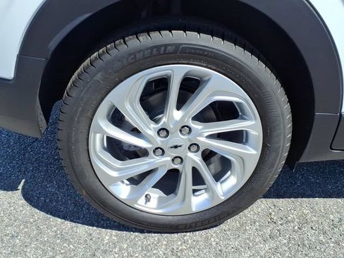New 2027 Chevrolet Bolt LT FWD image 27