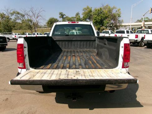 Used 2011 GMC Sierra 2500 W/T image 3
