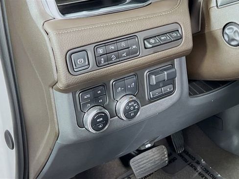 Certified 2024 GMC Yukon Denali image 10