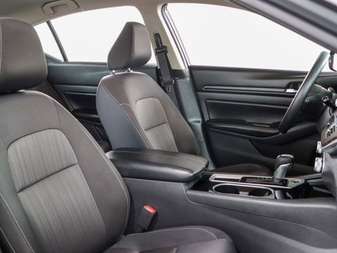 Used 2024 Nissan Altima 2.5 SV image 26