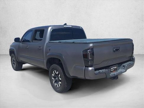 Used 2017 Toyota Tacoma TRD Off-Road RWD image 7