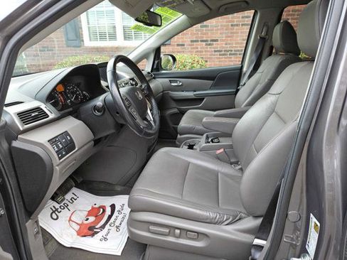 Used 2016 Honda Odyssey Touring Elite image 12