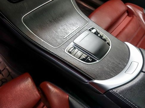 Used 2022 Mercedes-Benz GLC 43 AMG 4MATIC image 27