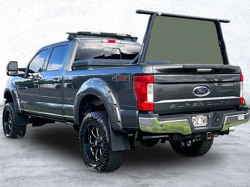 Used 2017 Ford F250 Lariat AWD/4WD image 9
