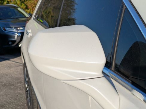 Used 2017 Cadillac XT5 Premium Luxury w/ Driver Assist Package image 12