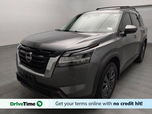 Used 2022 Nissan Pathfinder SV FWD image 1