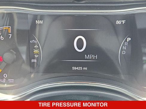 Used 2018 Jeep Grand Cherokee Laredo AWD/4WD image 30