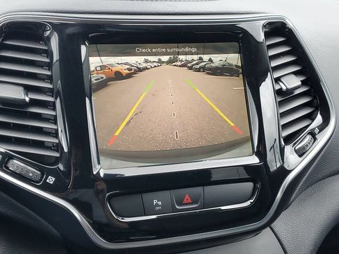 Used 2019 Jeep Cherokee Limited AWD/4WD image 25