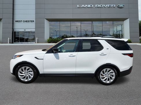 Used 2025 Land Rover Discovery S image 3