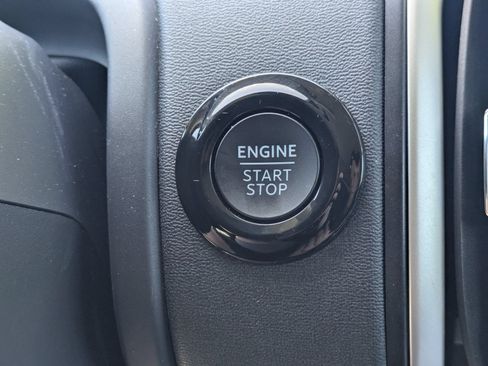 Used 2025 Ford Expedition Active AWD/4WD image 24
