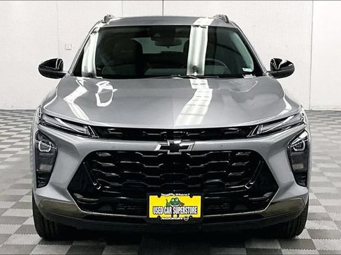 Used 2025 Chevrolet Trax ACTIV w/ Driver Confidence Package FWD image 4