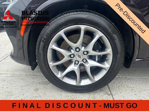 Used 2024 Dodge Durango Citadel w/ Tow 'N Go Group AWD/4WD image 17