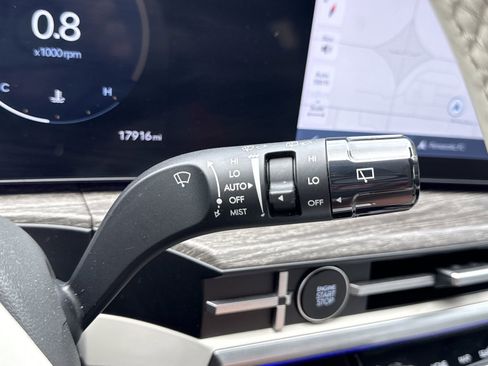 Used 2024 Hyundai Santa Fe Limited image 28