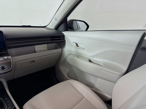 Used 2024 Hyundai Kona SE image 26