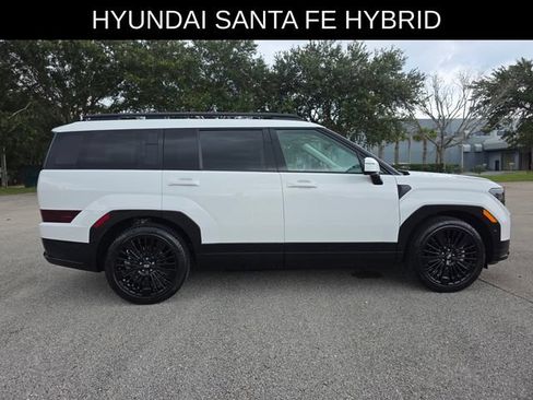 Used 2025 Hyundai Santa Fe Calligraphy AWD/4WD image 2