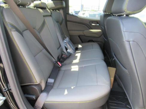 New 2025 Chevrolet Colorado ZR2 w/ ZR2 Bison Edition image 32