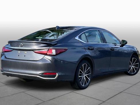 Used 2023 Lexus ES 300h w/ Premium Package image 13