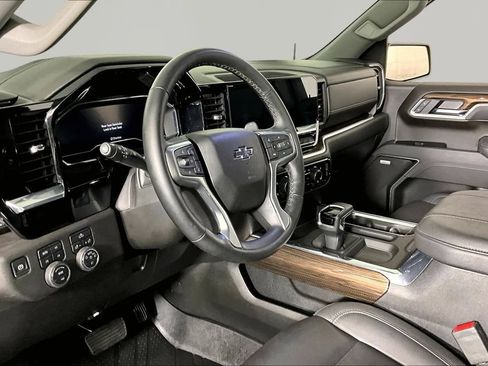 Certified 2025 Chevrolet Silverado 1500 RST w/ Z71 Off-Road Package AWD/4WD image 17