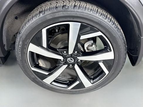 Used 2022 Nissan Rogue Sport SL w/ Premium Package image 32