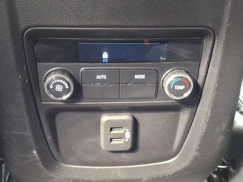 Used 2023 Buick Enclave Essence AWD/4WD image 38
