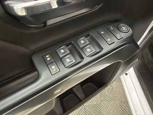 Used 2018 Chevrolet Silverado 1500 LT w/ All Star Edition AWD/4WD image 10