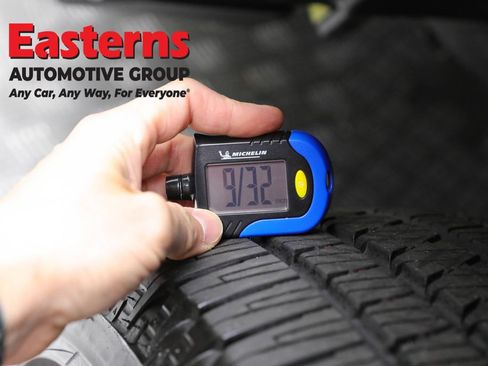 Used 2022 Jeep Wrangler Unlimited Sahara w/ Cold Weather Group AWD/4WD image 29