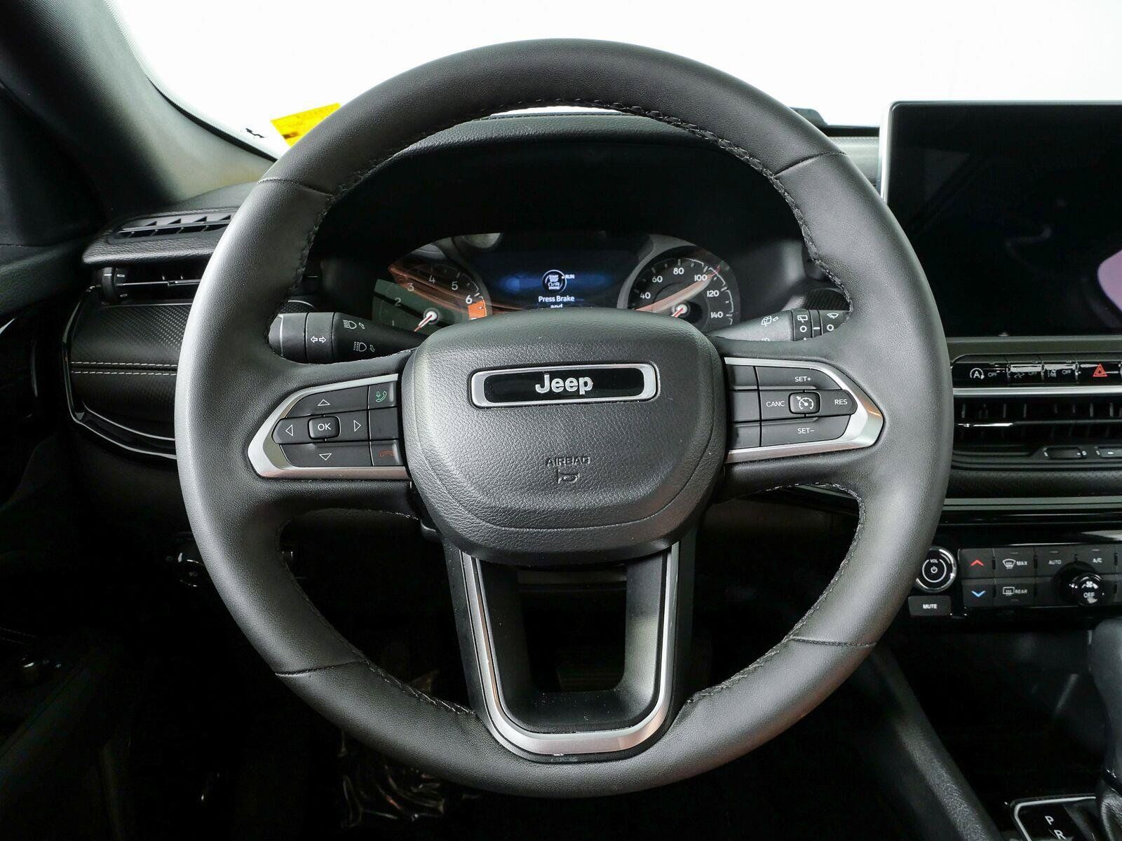 Used 2023 Jeep Compass Latitude w/ Sun and Sound Group AWD/4WD image 12