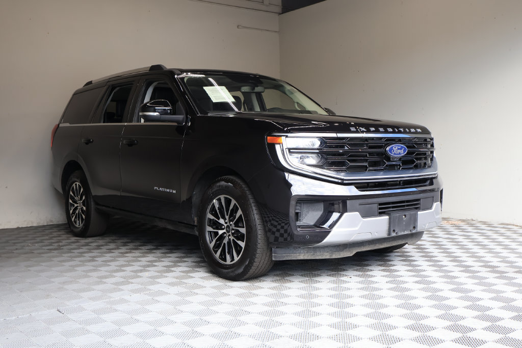Used 2025 Ford Expedition Platinum AWD/4WD image 6
