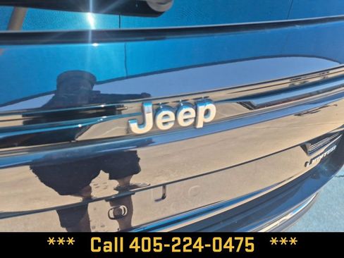 Used 2023 Jeep Grand Cherokee Limited RWD image 14