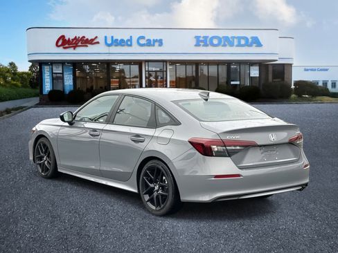 Used 2025 Honda Civic Sport image 3