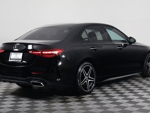Used 2023 Mercedes-Benz C 300 Sedan image 4