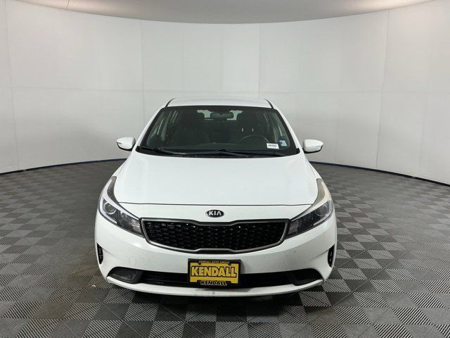 Used 2017 Kia Forte LX FWD image 2