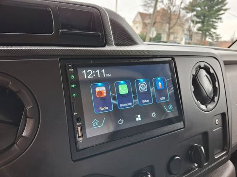 Used 2015 Ford E-350 and Econoline 350 Super Duty image 17