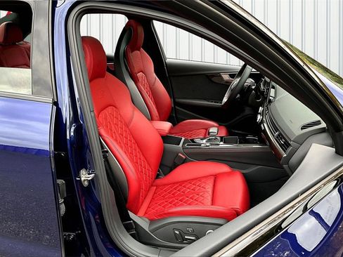 Used 2023 Audi S4 Premium Plus image 29