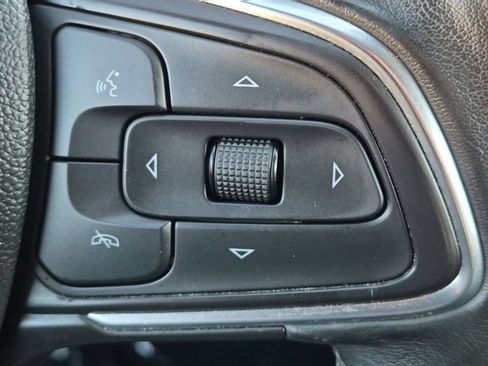 Used 2021 Buick Encore GX Essence AWD/4WD image 19