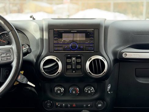 Used 2013 Jeep Wrangler Unlimited Sahara w/ Trailer Tow Group image 19