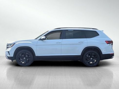 Used 2023 Volkswagen Atlas SE w/ Panoramic Sunroof Package image 7