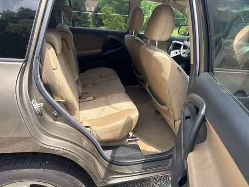 Used 2011 Toyota RAV4 4WD w/ Base L4 Extra Value Pkg image 9