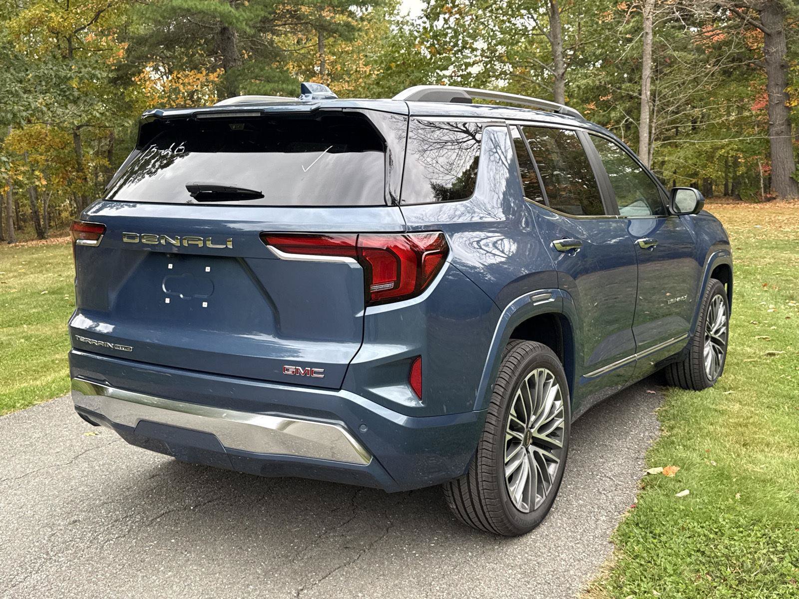 New 2027 GMC Terrain Denali AWD/4WD image 10