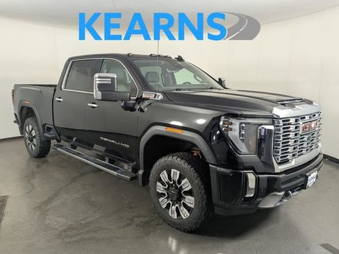 Used 2024 GMC Sierra 3500 Denali w/ Denali Reserve Package AWD/4WD image 1