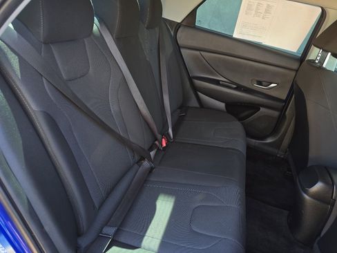 Used 2023 Hyundai Elantra SE image 26