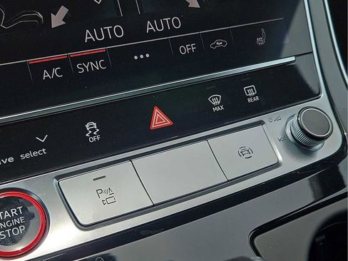 New 2026 Audi SQ8 Premium Plus AWD/4WD image 11