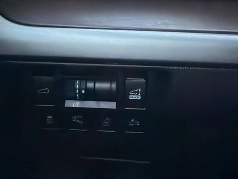 Used 2018 Subaru Outback 2.5i Limited image 15