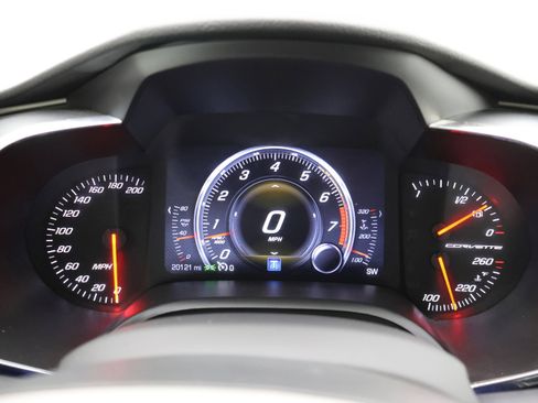 Used 2015 Chevrolet Corvette Stingray Coupe image 9