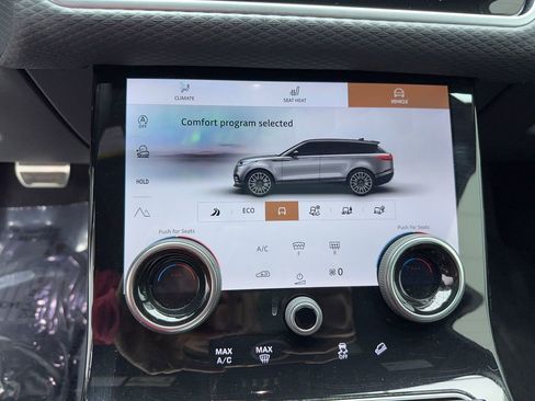 Used 2023 Land Rover Range Rover Velar R-Dynamic S image 32