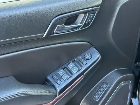 Used 2018 GMC Yukon XL SLT w/ Open Road Package image 12