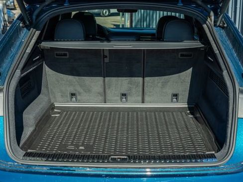 Used 2021 Audi Q8 Prestige w/ Prestige Package image 14