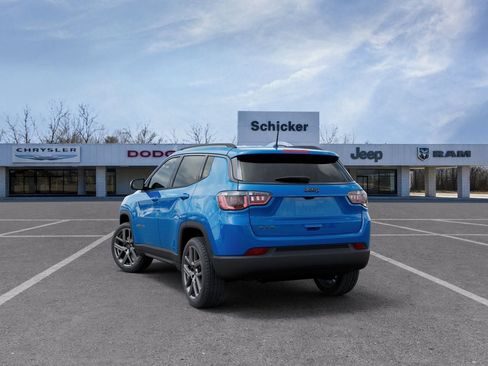 New 2026 Jeep Compass Latitude image 3